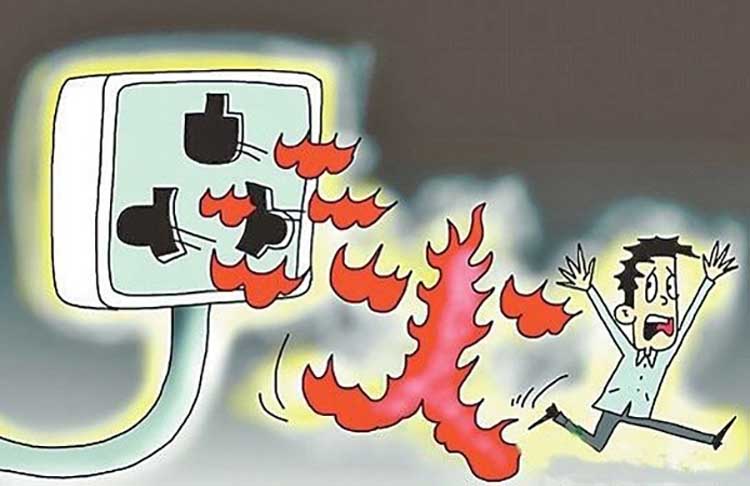 電力電容器爆炸 電力電容器爆炸