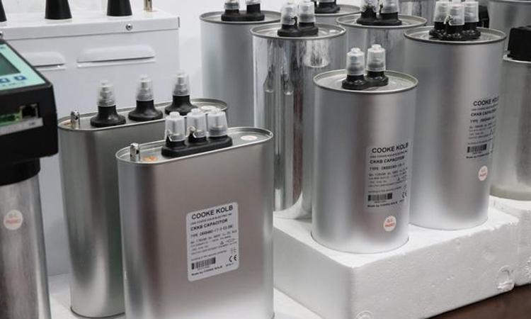 電壓、電流和溫度等參數對電力電容器的重要性