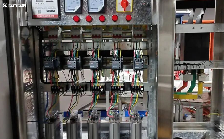 無功補(bǔ)償控制器