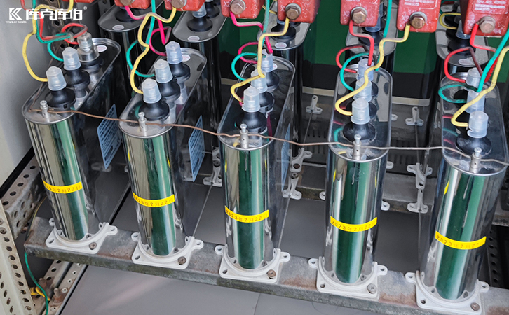 自愈式并聯(lián)電力電容器